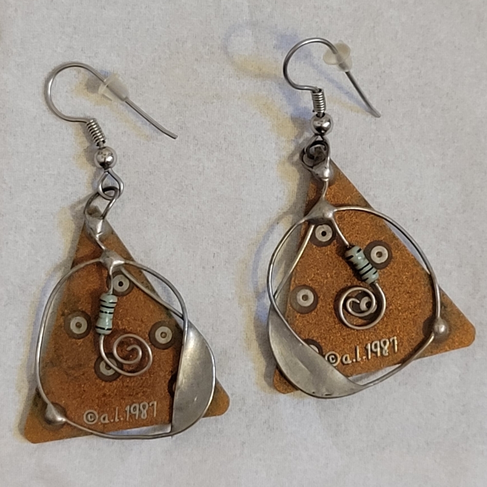 Vtg 80s 87 hot circuit real circuit boards tan triangle silver plated earrings